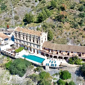 3* Hotel Complejo Turistico La Garganta