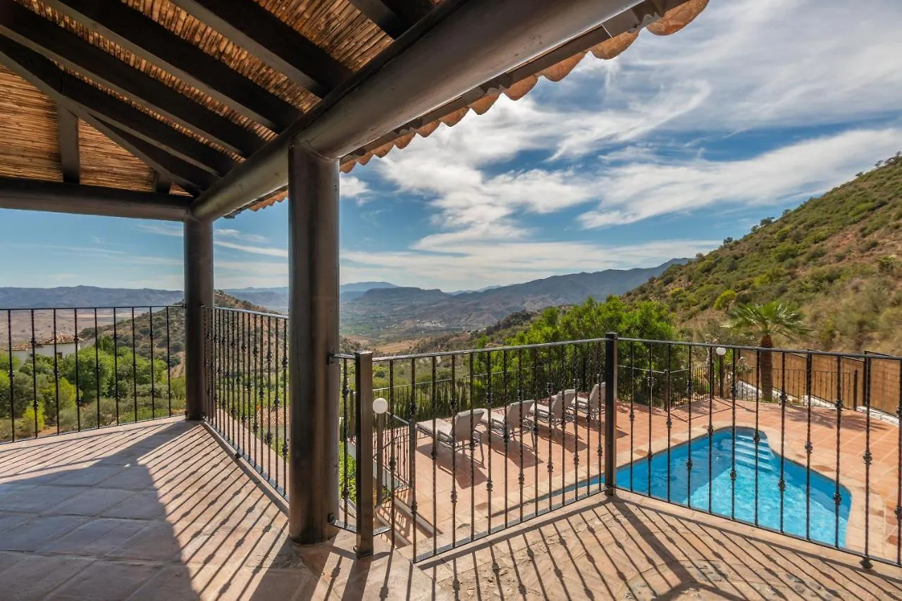 Country house La Casa De Alejandro Guest House El Chorro